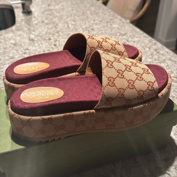 Gucci Women's Angelina Platform Slide Sandals - Burgundy and Khaki Size 40 - Picture 5 of 5